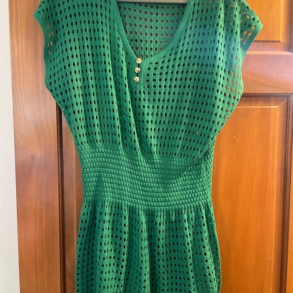 Green Knit eyelid Dress with Button Detail